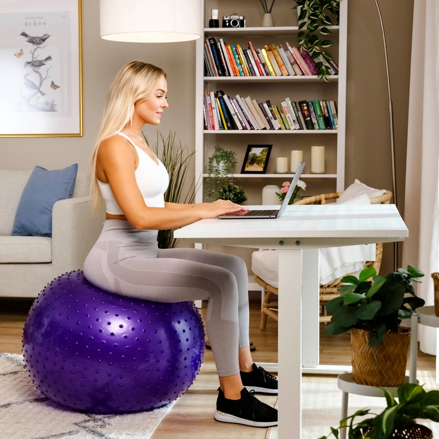 Piłka fitness z wypustkami 65cm